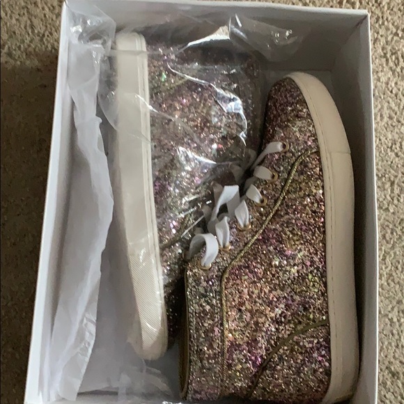 Steve Madden Shoes - Steve Madden